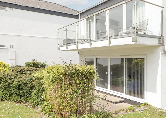 21 Coedrath Park