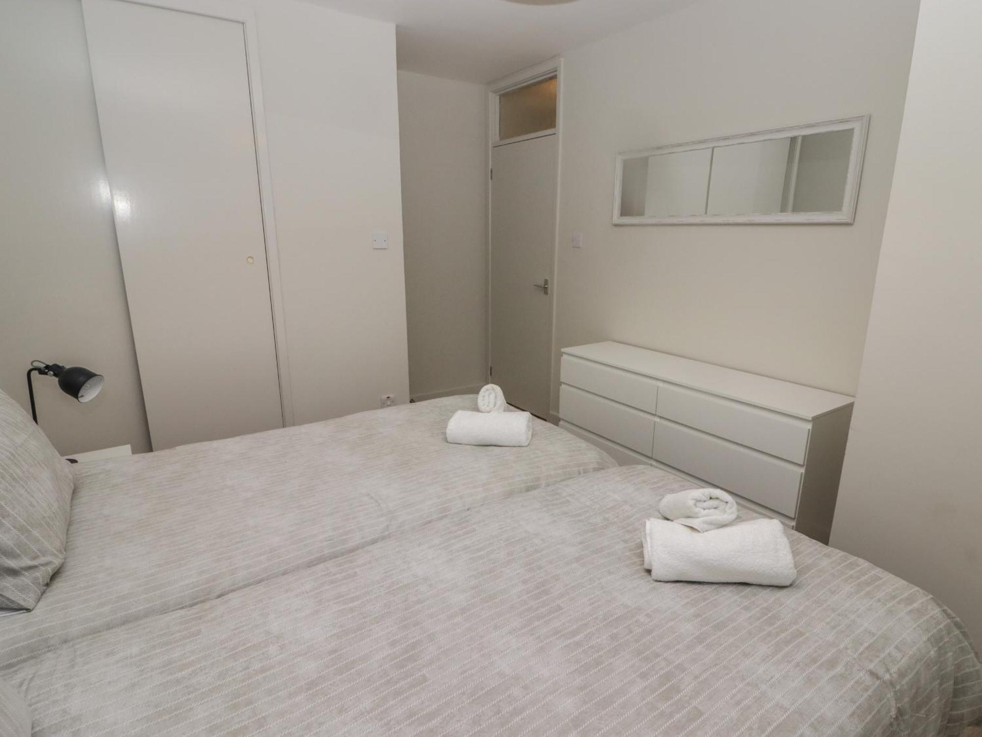 21 Coedrath Park Apartment *